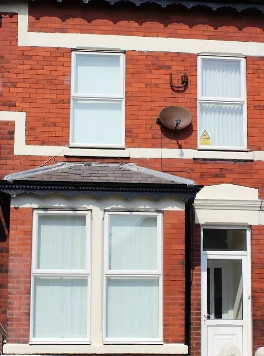 Blackpoolholidaylets Charles Street-1