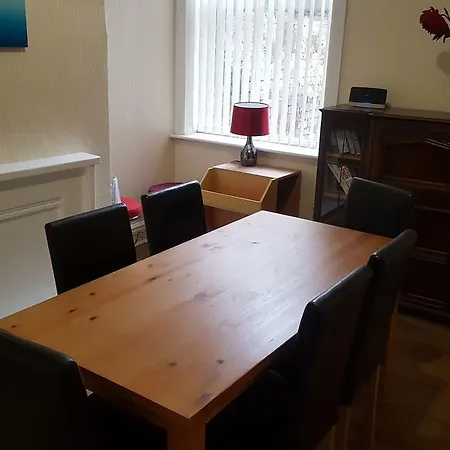 Blackpoolholidaylets Charles Street-2